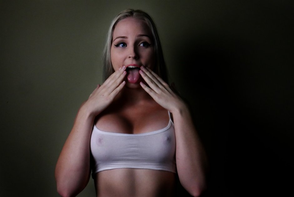 (Reagan Foxx, Johnny Sins) - My Husband is Right outside
