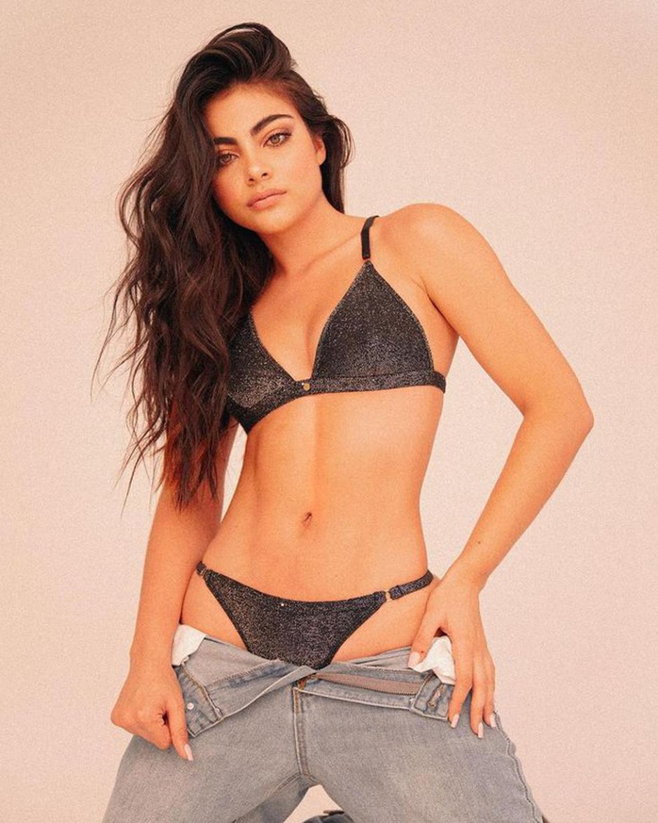 Sarah Ray Vargas Model