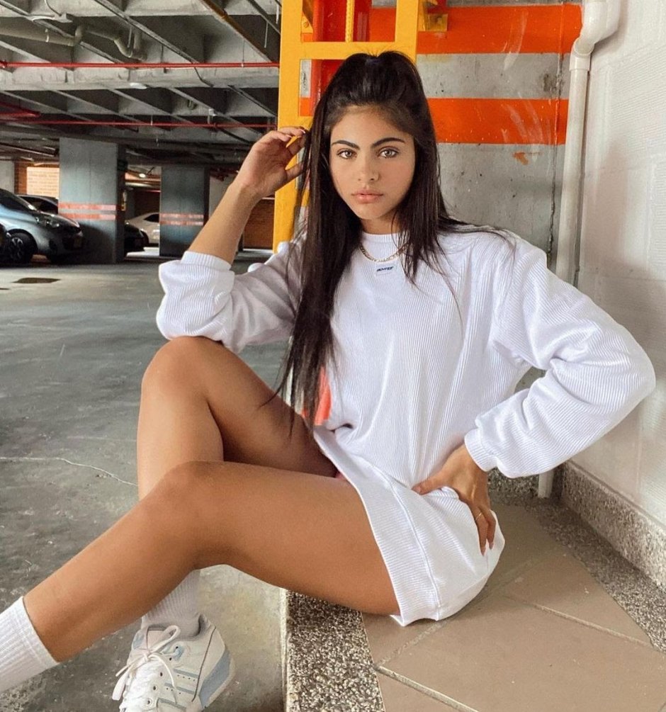 Colombian model Monica Jimenez 18