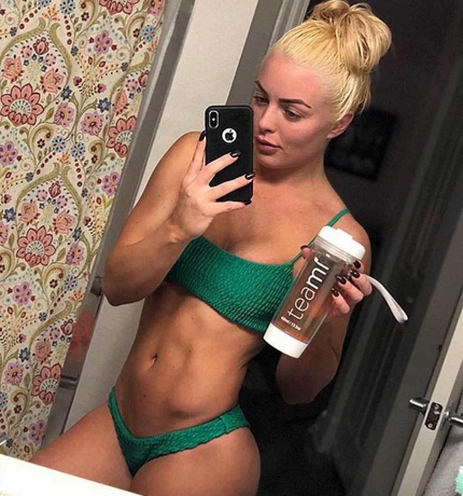 Resling Mandy Rose