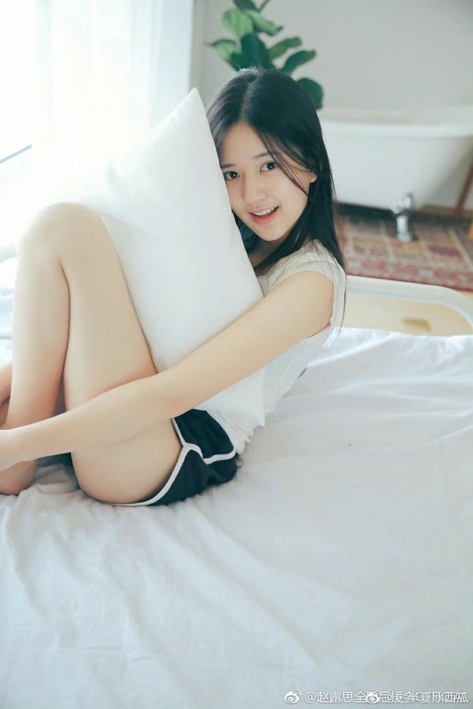 Aya Kawasaki Qipao