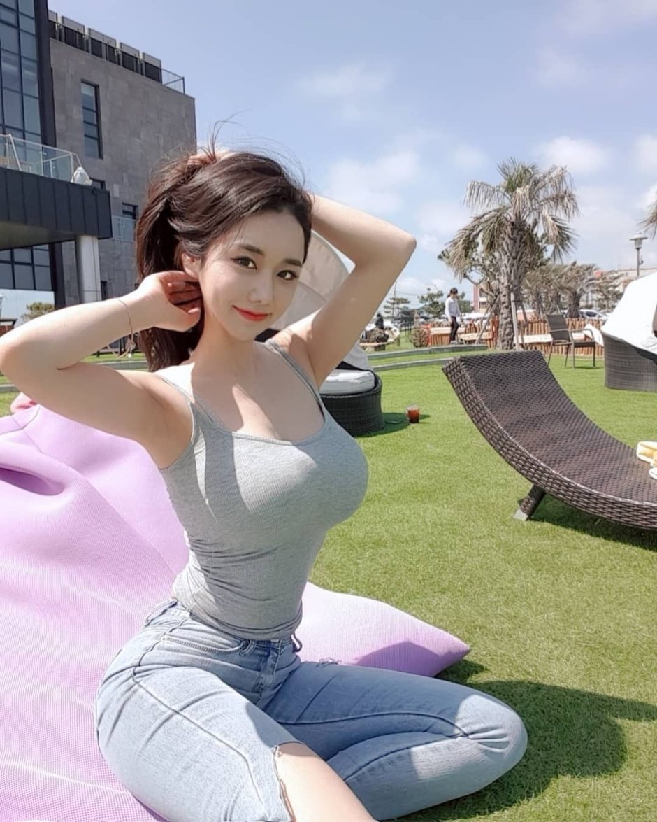 Yumi Khoshino