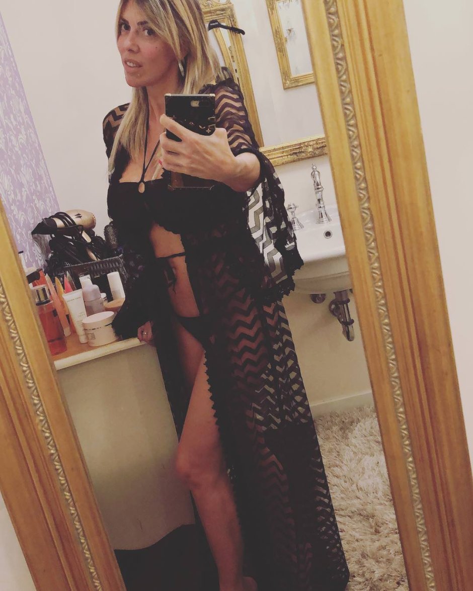 Emanuela Bottto Tettona Naked