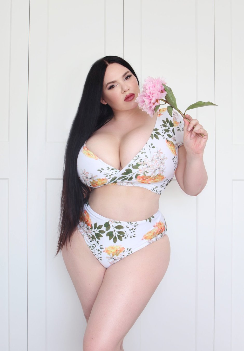 Chelsea Reynolds Curvy