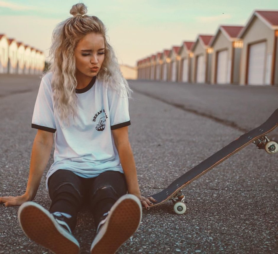 Short shutters on skate