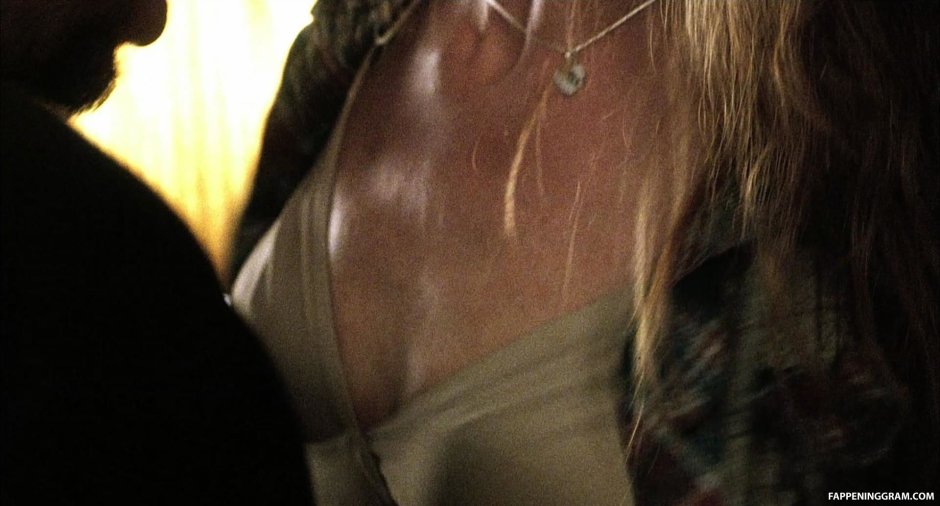 Melissa Bulanhagi boobs