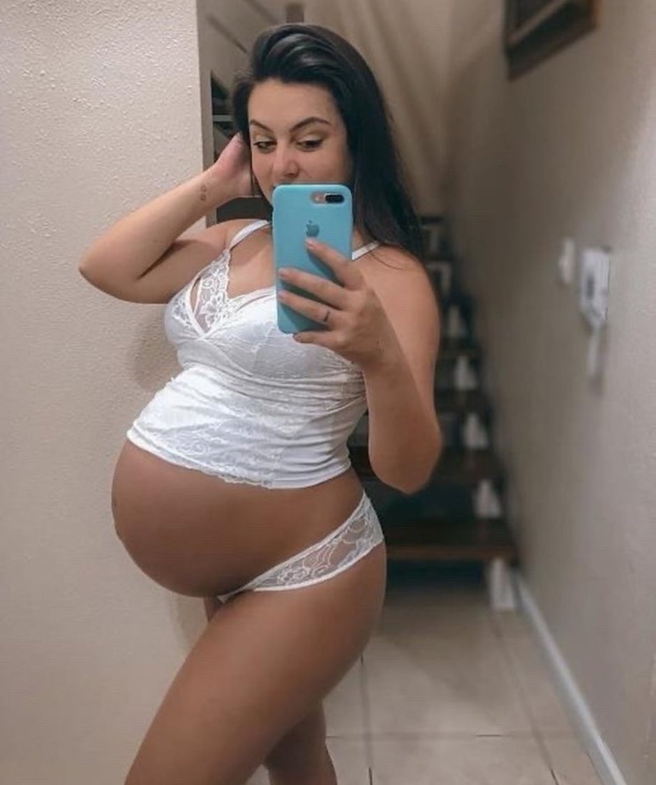 Lato devi naked pregnant