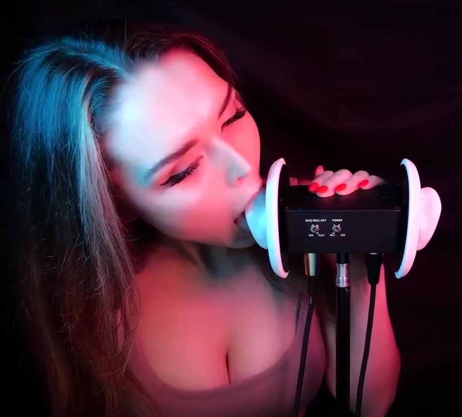 ASMR blonde
