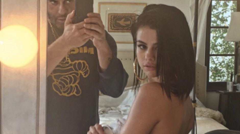Selena Gomez and Vanessa Hajens in a swimsuit