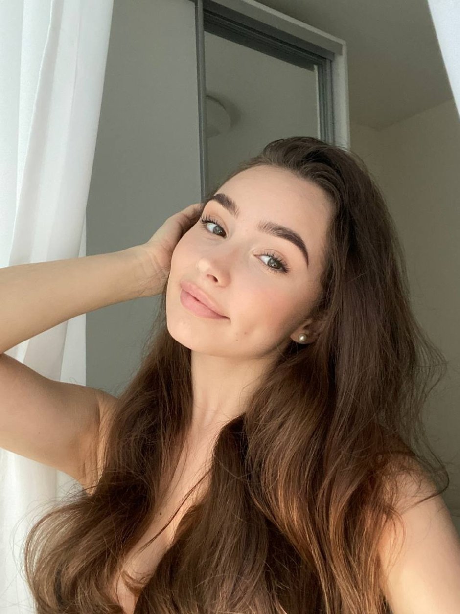 Naked Katie Bell (Katie Bell) _