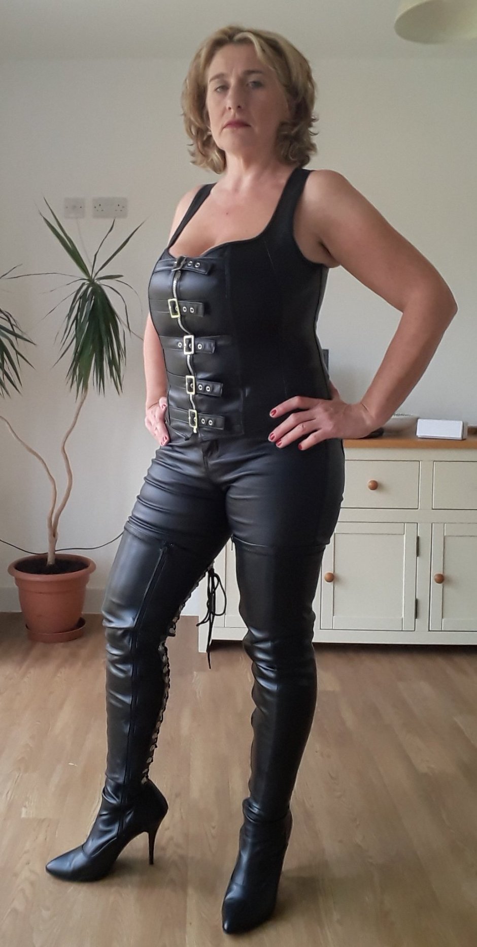 Amanda Domina Mistress