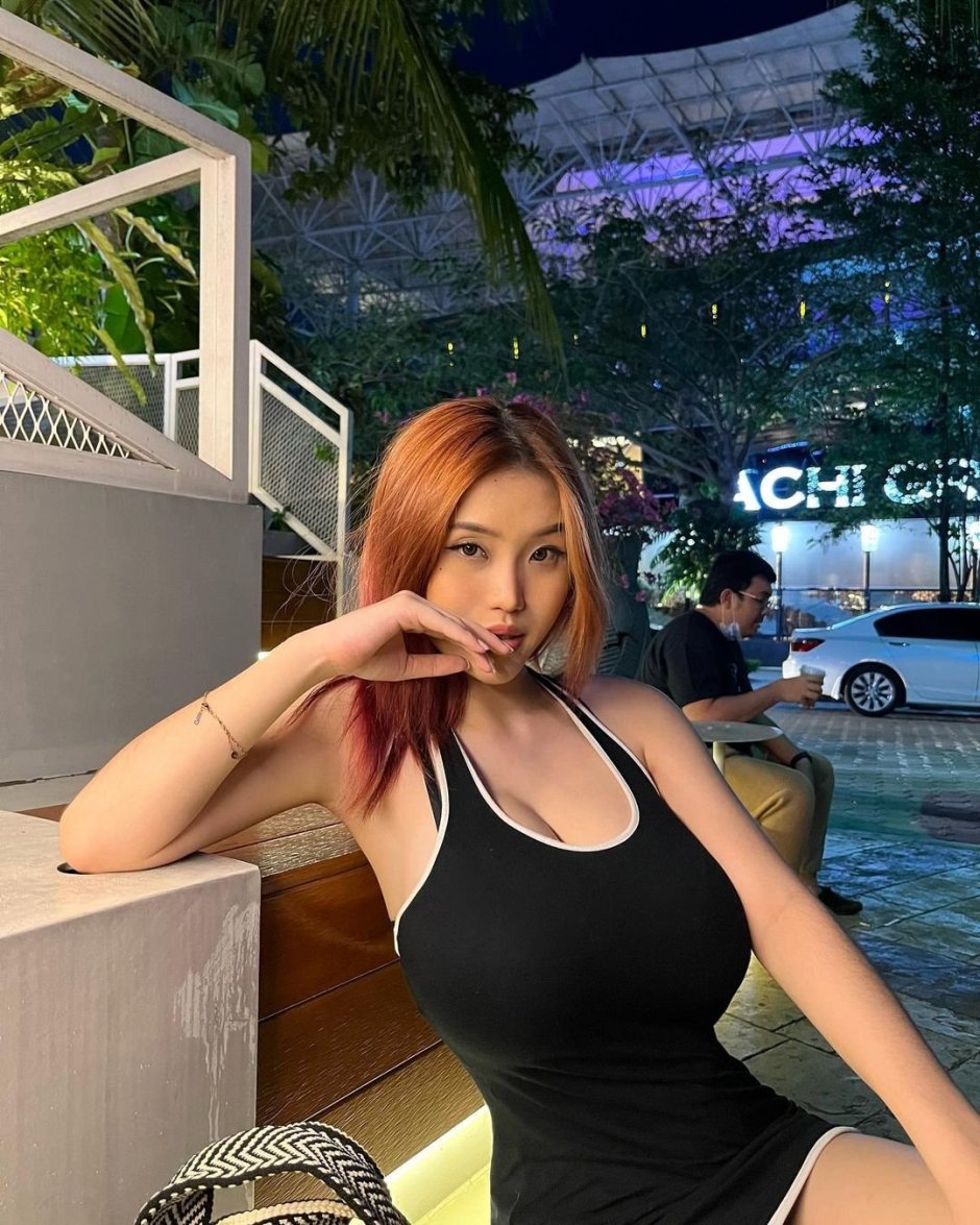 Anastasya Kosasisih Hot
