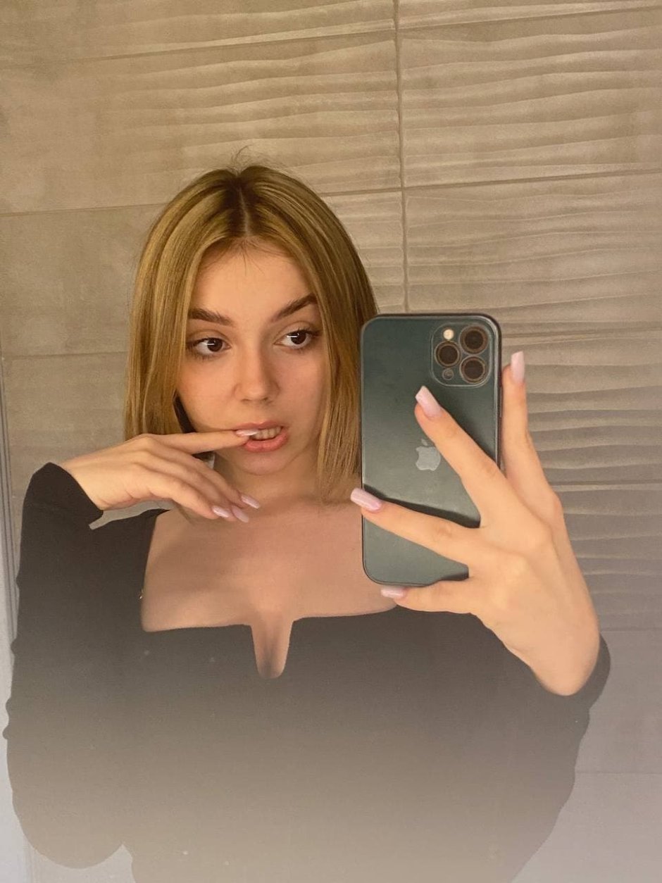 Alesya Omovich