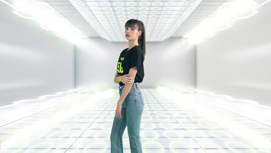 Lisa Black Pink Hai Like Zet