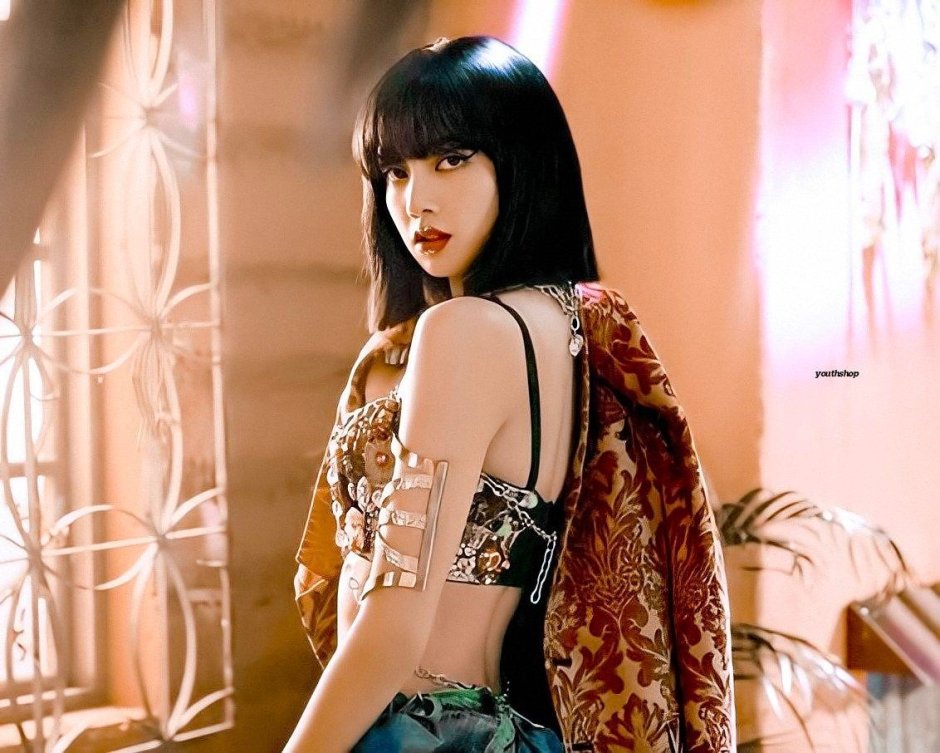 Lalisa Manoban in underwear