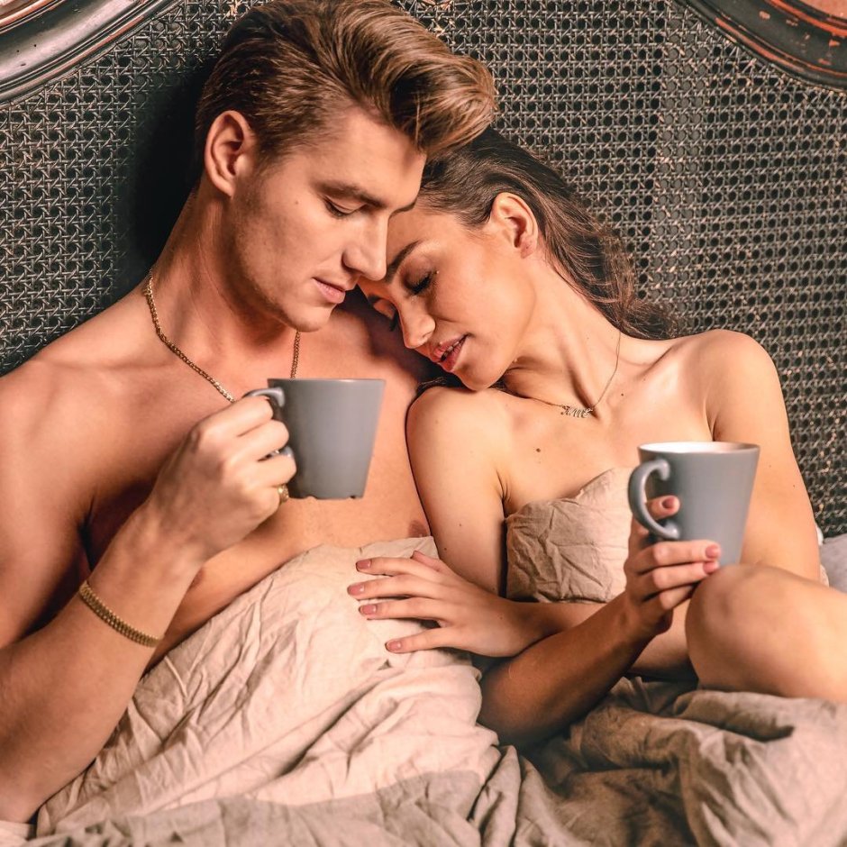 Coffee erotic in bed man