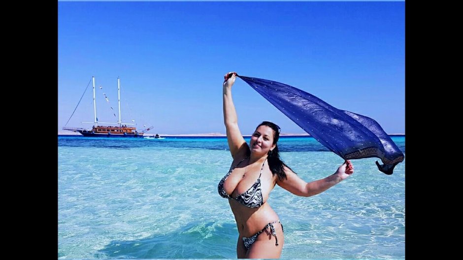 Rome Penjiev in Bikini