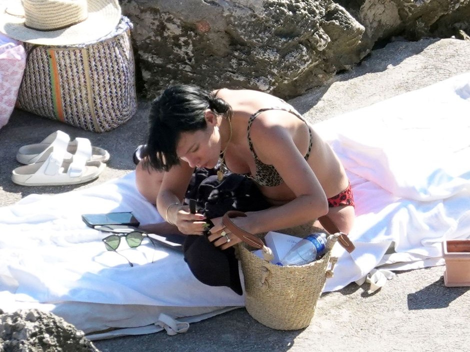 Lily Allen Hot