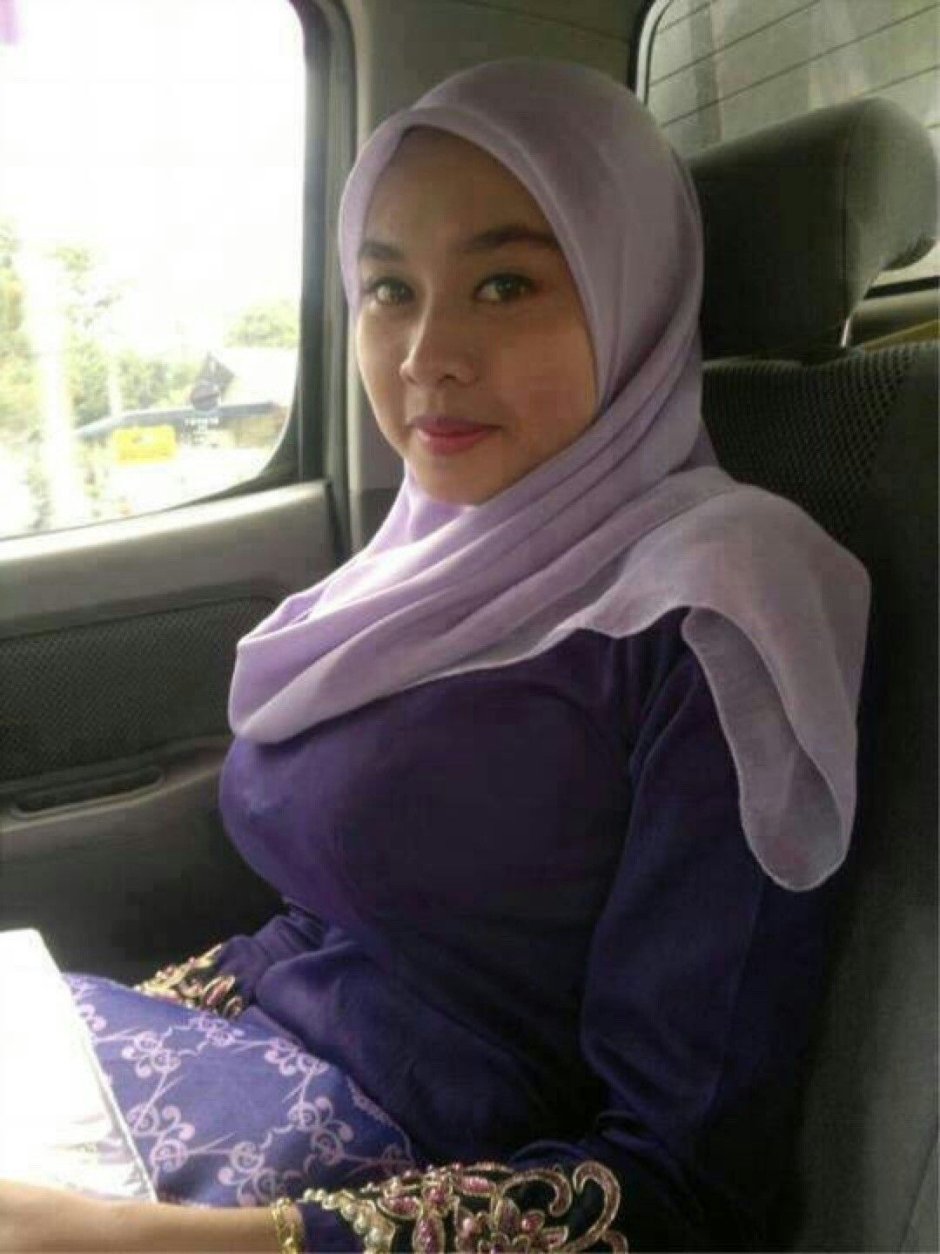 Indonesia hijab boobs