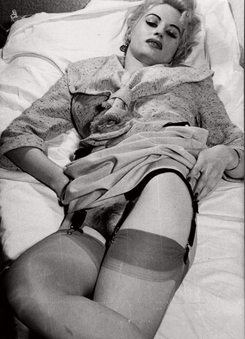 Erotic retro photos of girls