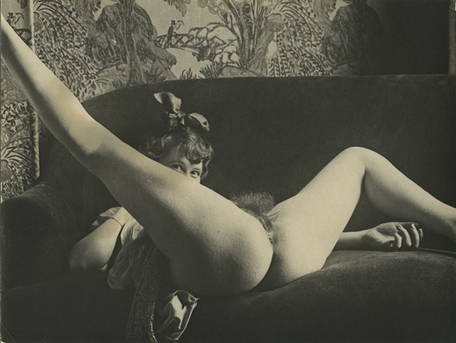 Girls naked retro pornography