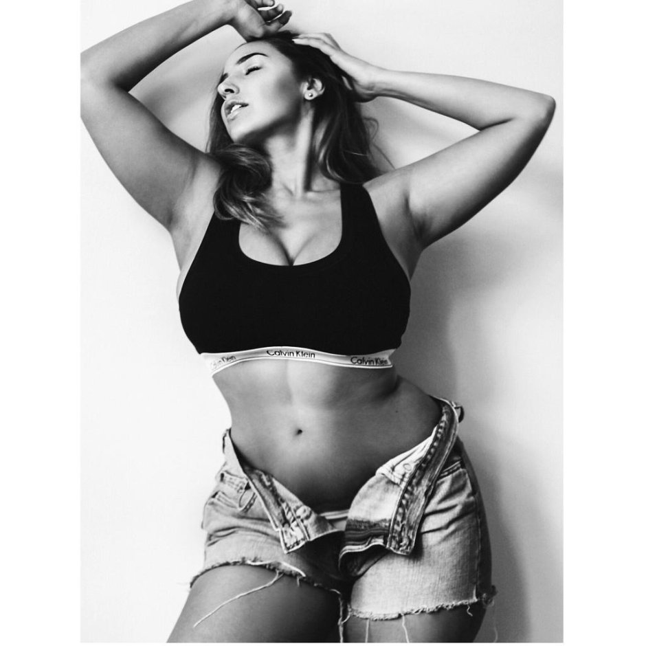 Jada Seser is hot