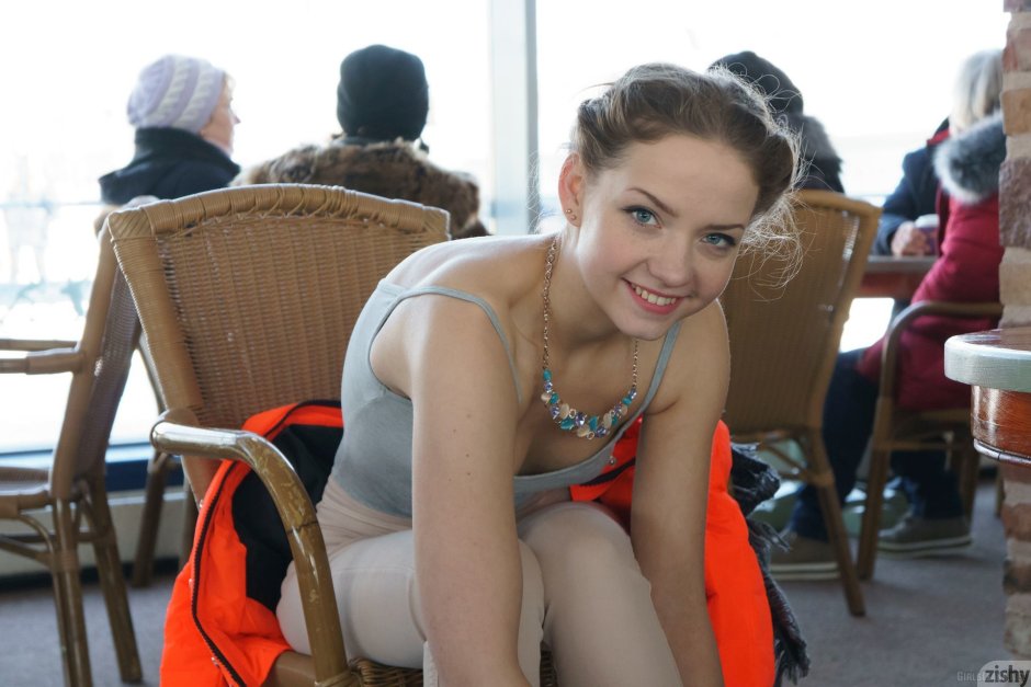 Faina Bona: sultry hitchhiking