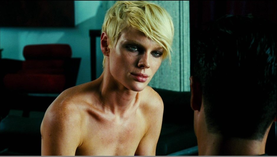 Kate Hudson Naked in Cinema