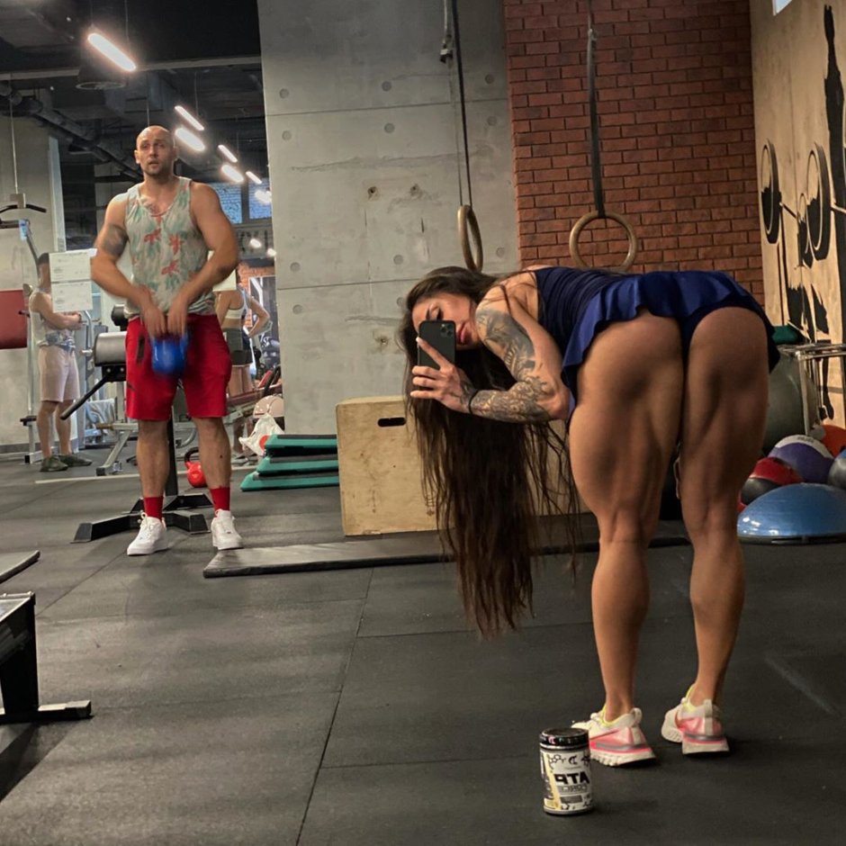 Fitness blogger Bahar Nabieva
