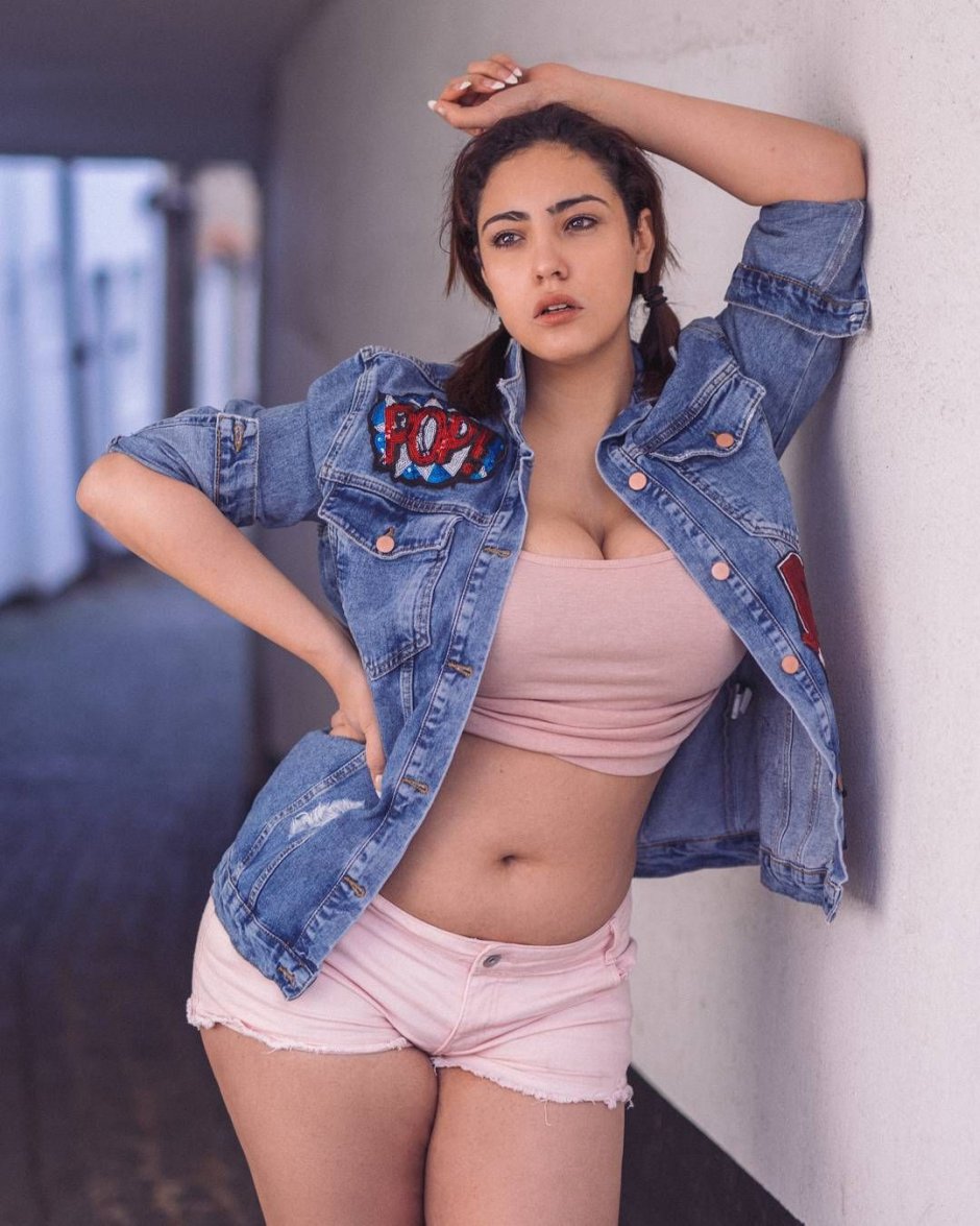 Maria Kozhevnikova photo shoot