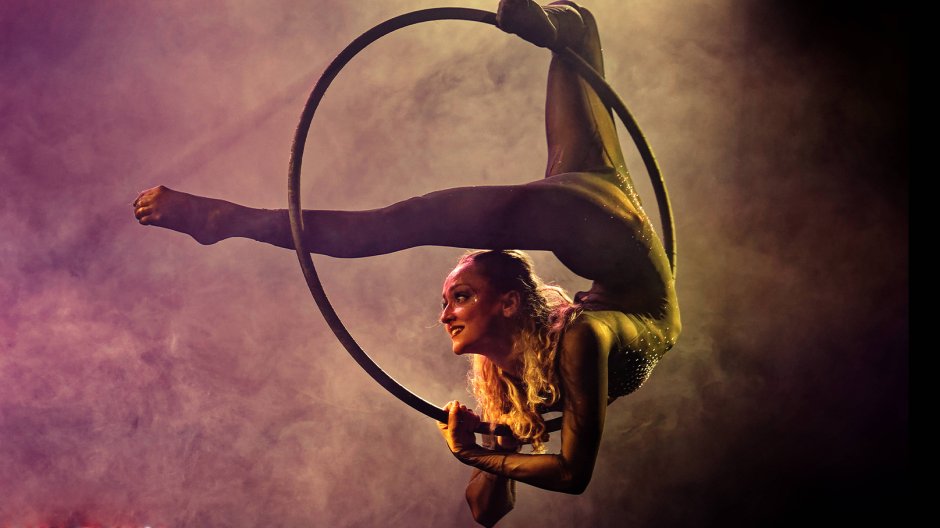 Jessica de Stefano Contortionist