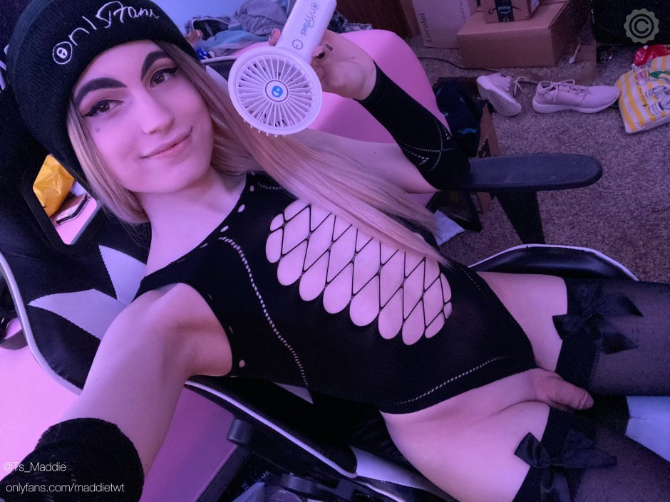Amina Tenderlibai is hot