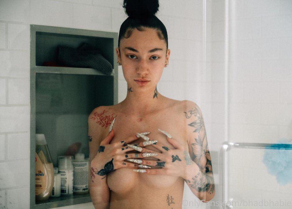 Breast bhad white -haired naked