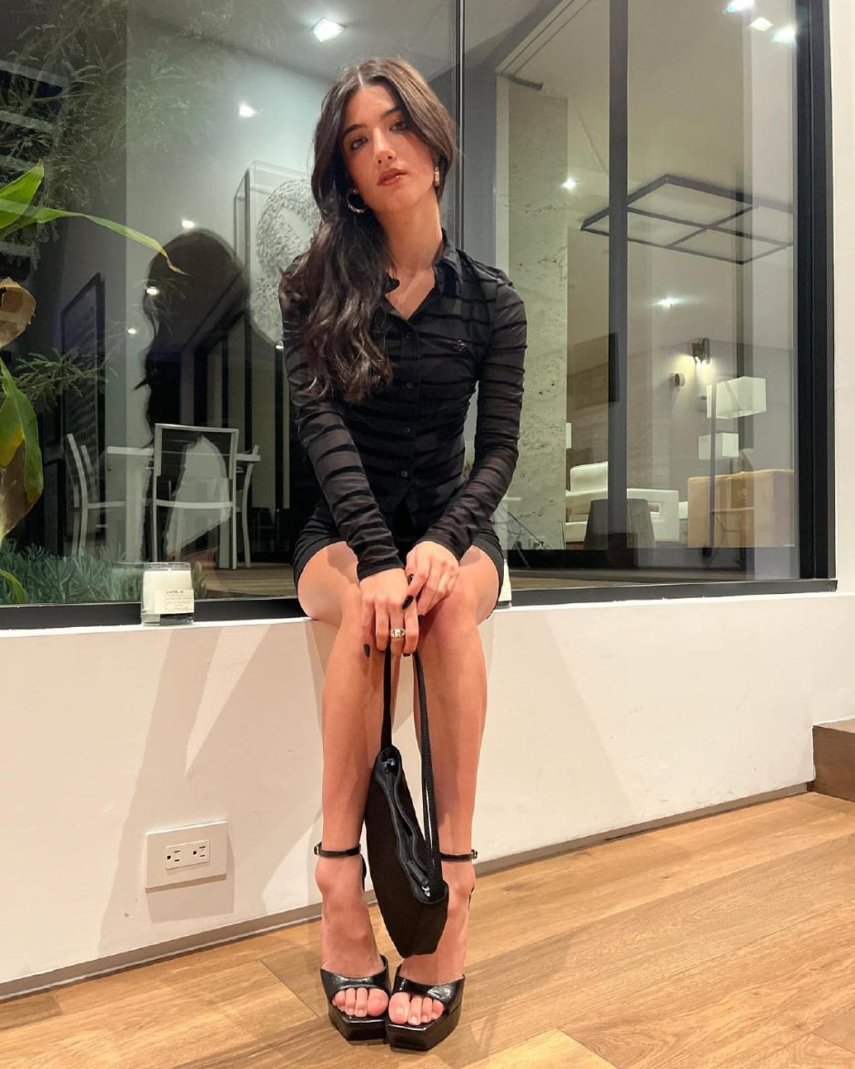 Charli d'amelio Feet