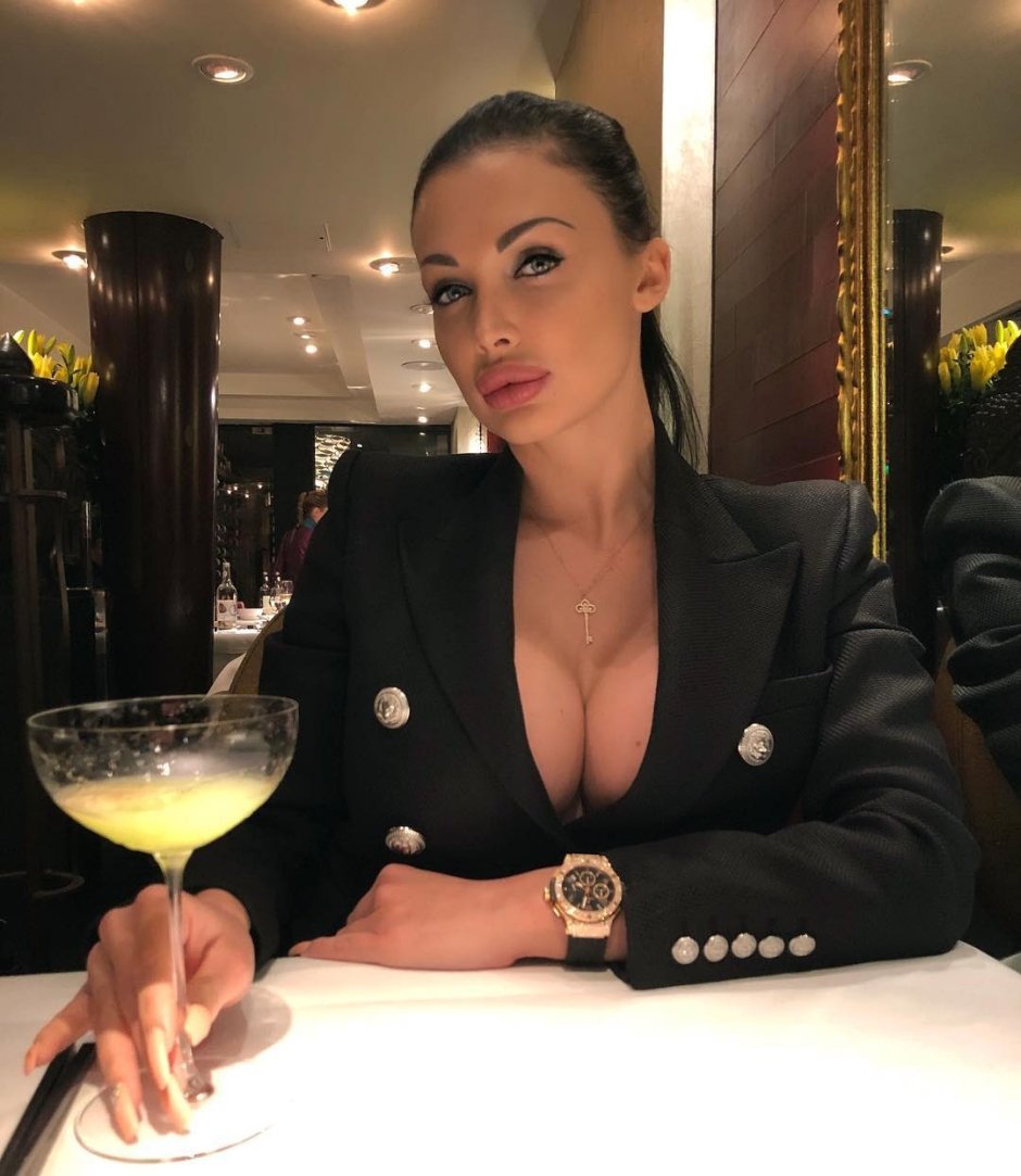 Aletta Ocean-Dora-Varga Selfie