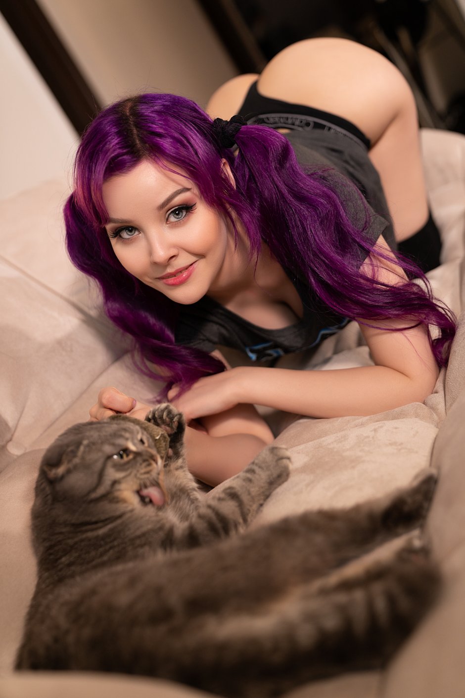 Helly Valentine (Helly Valentine)