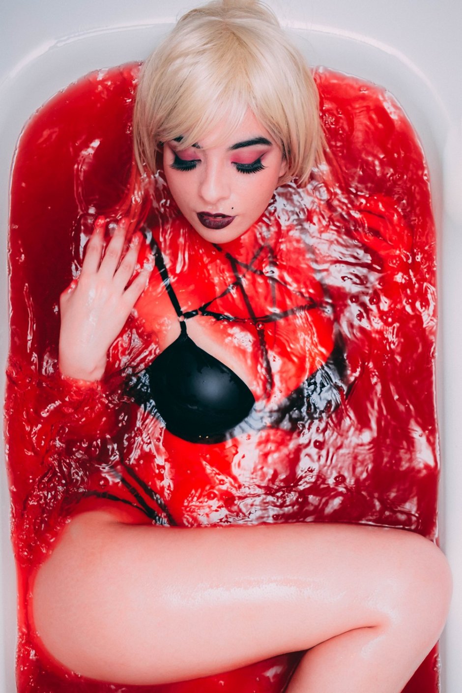 Lewdoart drain