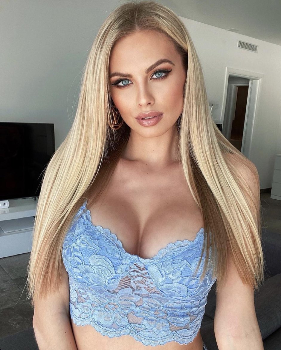 ANET MLCAKOVA