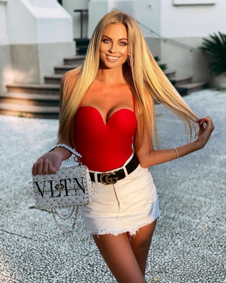 ANET MLCAKOVA