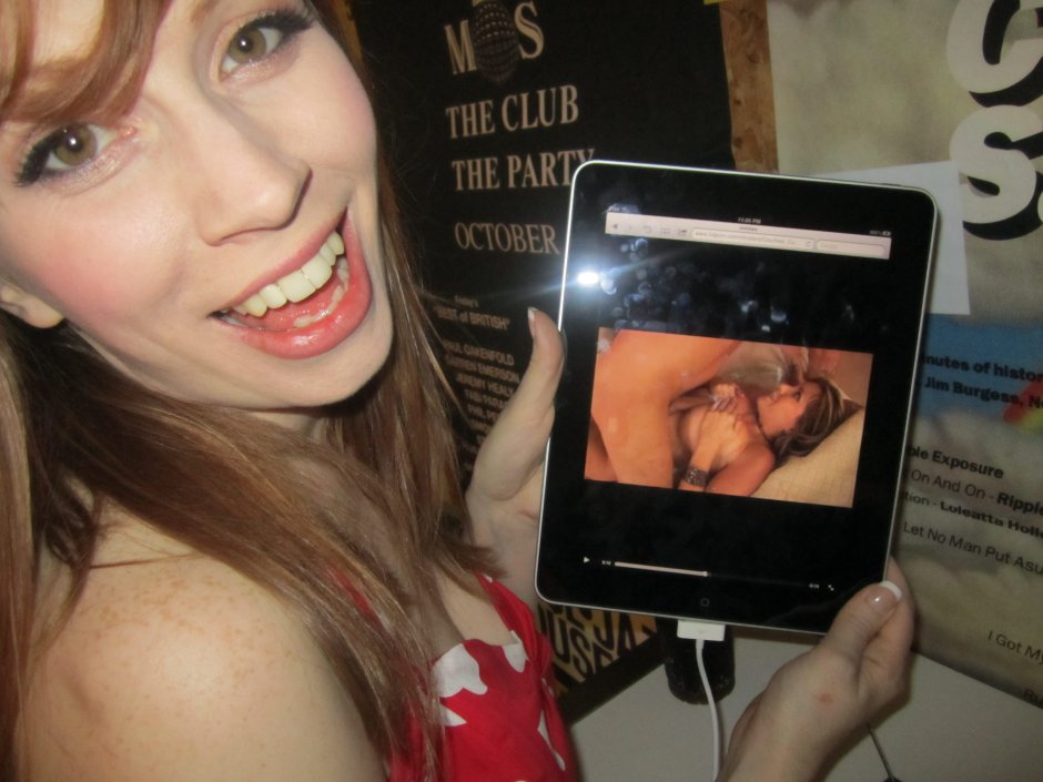 Alex Sim Wise Naked without panties