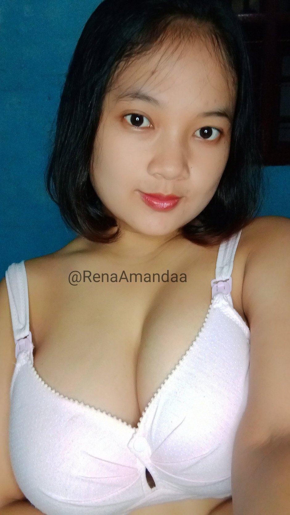 Rena AManda Instaker