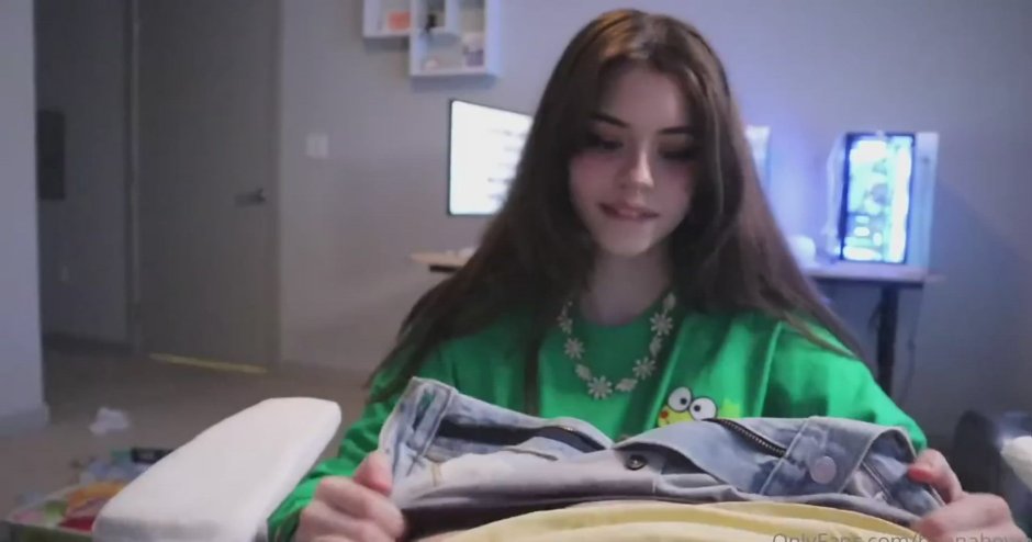 Millie Hannah Hot