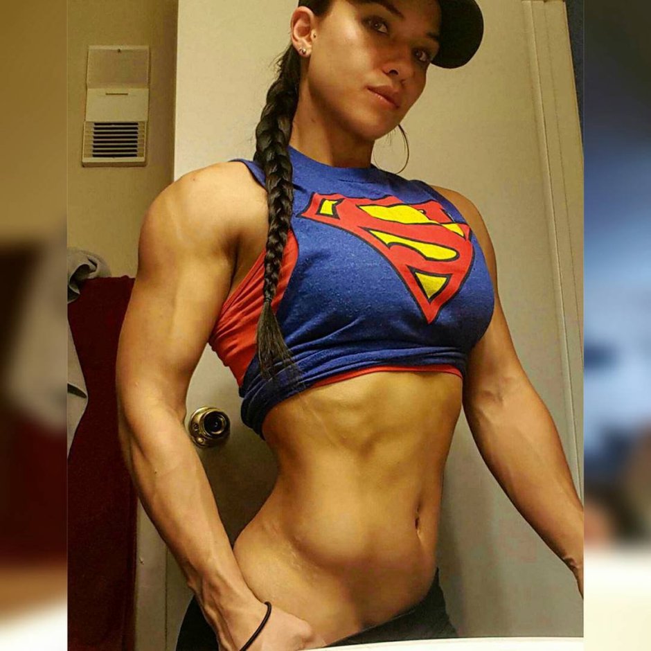 Renee Enos × 18