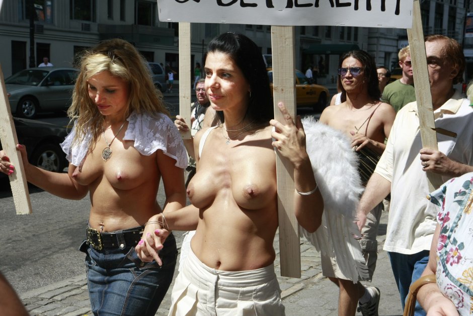 Demonstration of naked boobs