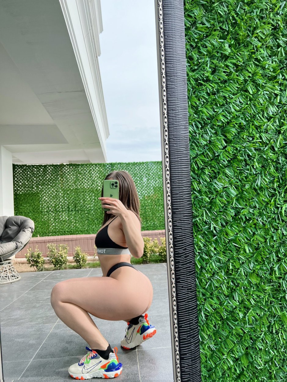Ella Scott Naked photos