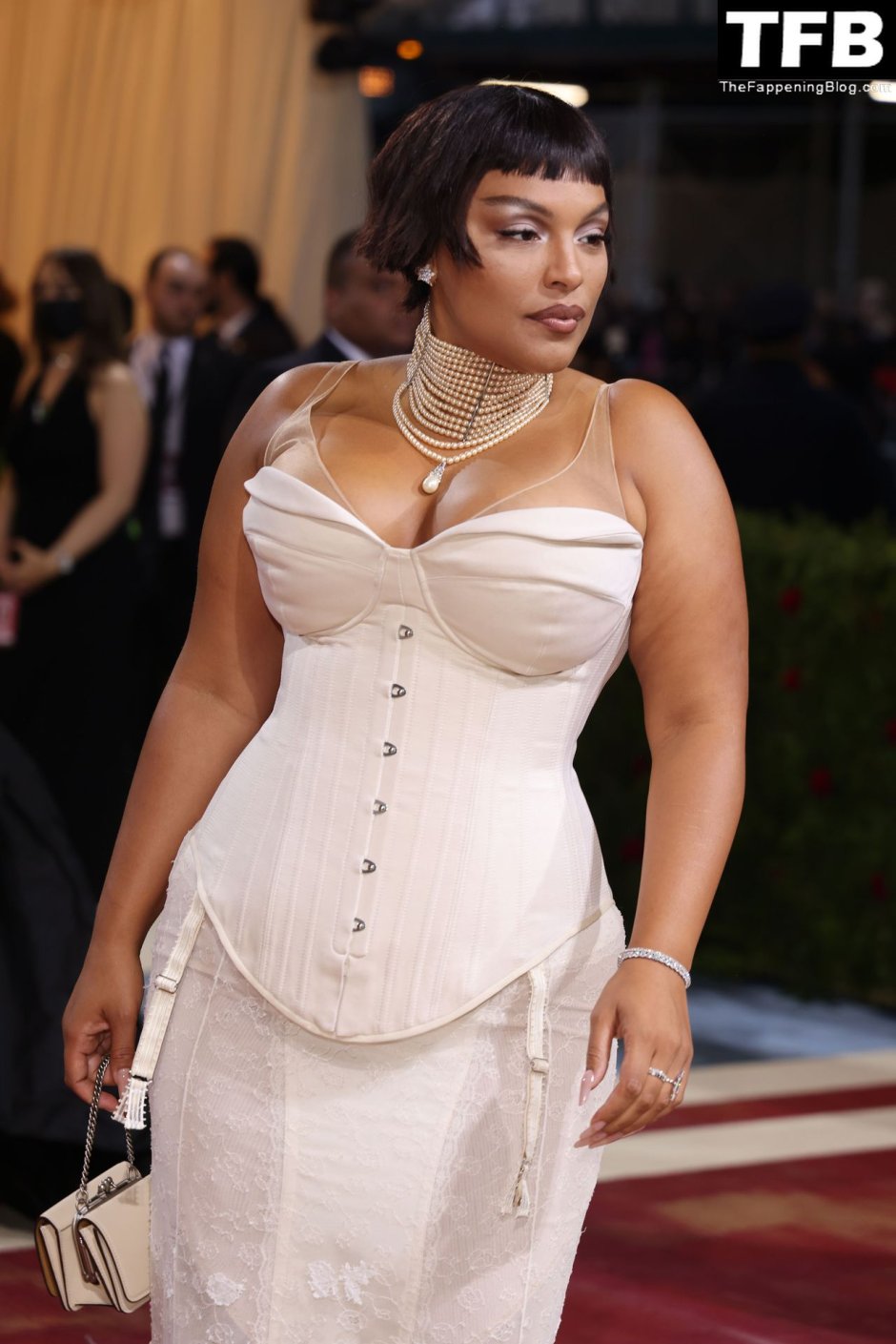 Paloma Elsesser chest