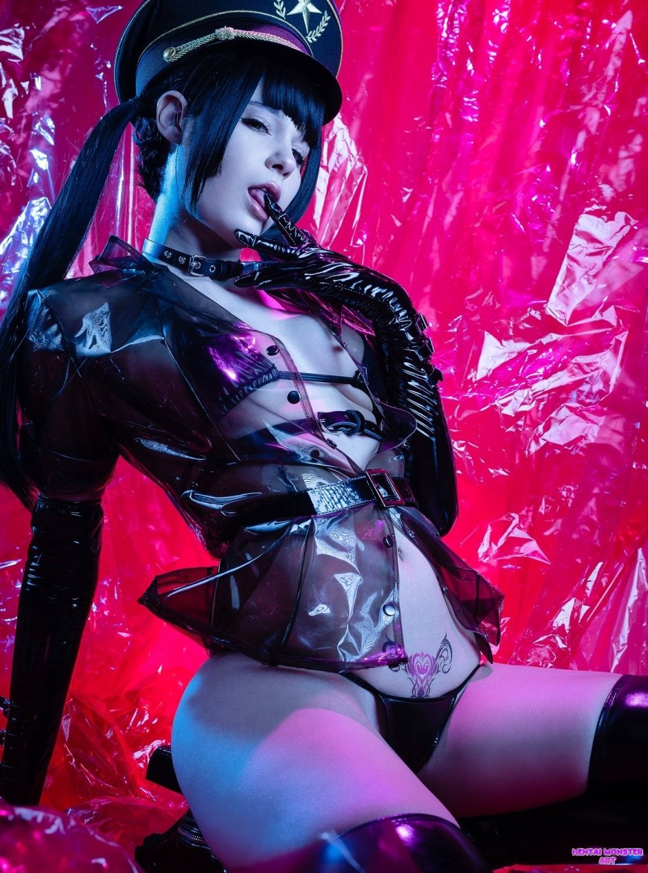 Cosplay erotic without complexes