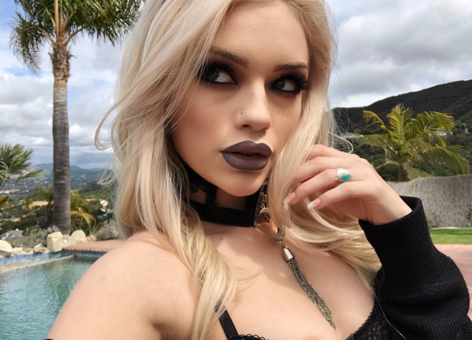 Alex Gray actress