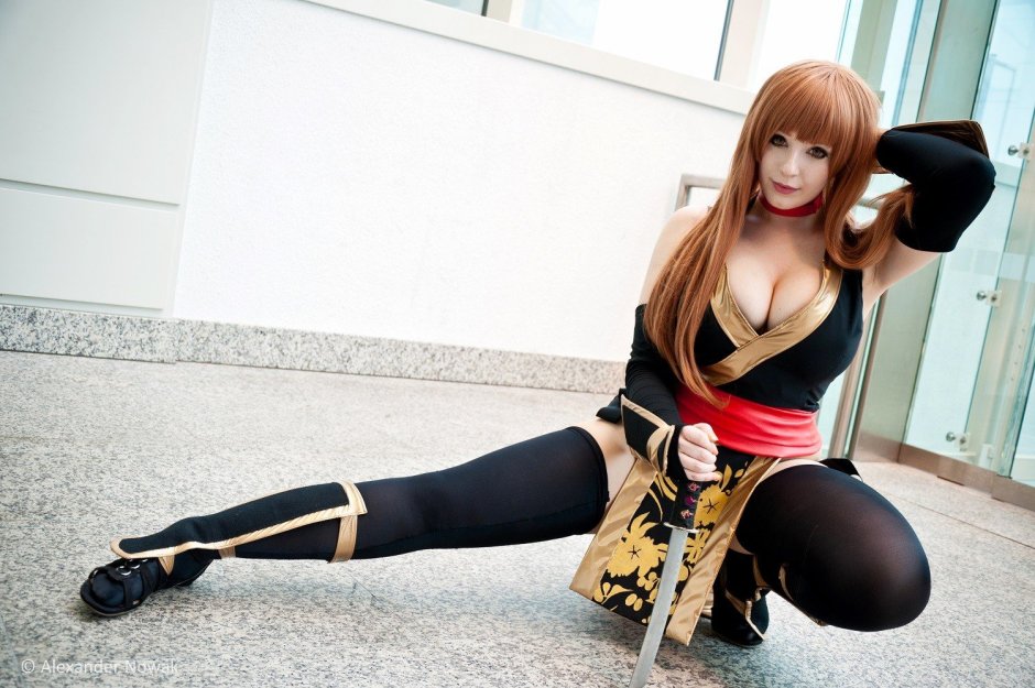 Kasumi Dead or Alive Cosplay