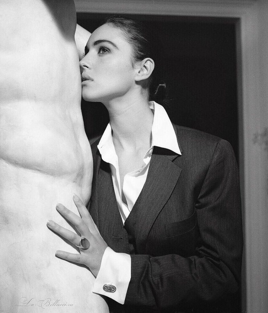 Monica Bellucci photo 1990